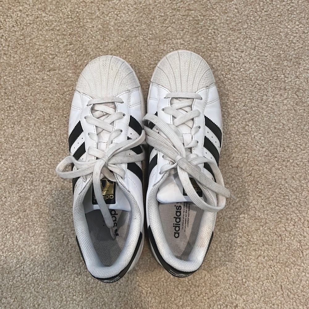 Adidas superstar sneaker